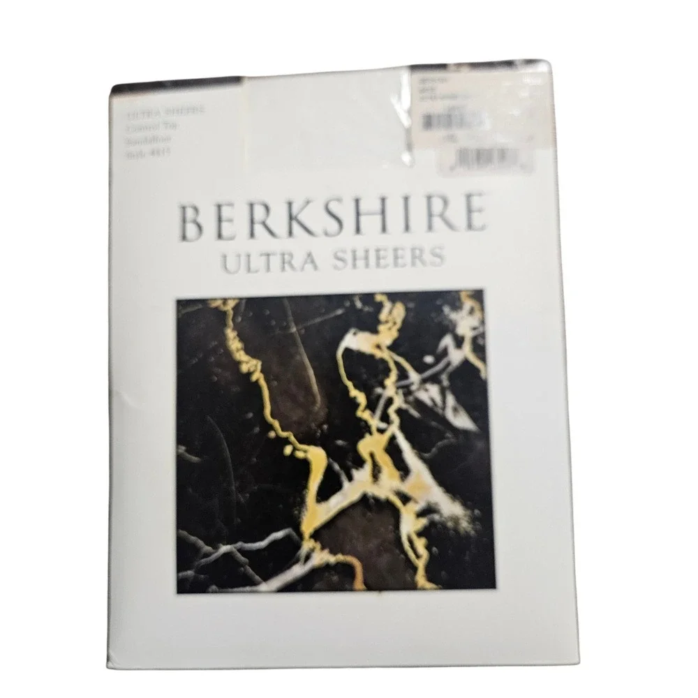 Berkshire Ultra Sheers Control Top Pantyhose White Sandalfoot Style 4415 2P NWT